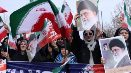 Multitudinaria marcha del pueblo en distintas ciudades de Irán para condenar los crímenes de los terroristas infiltrados + fotos