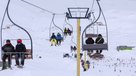 Tochal, Salju dan Keseruan di Jantung Tehran + Foto