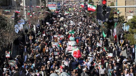 هشدار یک رسانه غربی: جنگ روانی ضد ایران واقعیت حمایت میلیونی را پنهان نمی‌کند