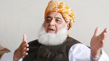 سیاسیون پاکستان: جهان اسلام باید در کنار ایران بایستد