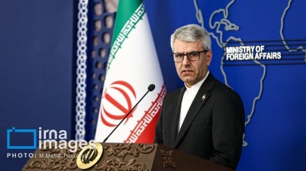 بقايي د ټرمپ د خبرو په غبرګون کې: ایرانیان د بهرنیو مداخلو ته هیڅ ډول اجازه نه ورکوي