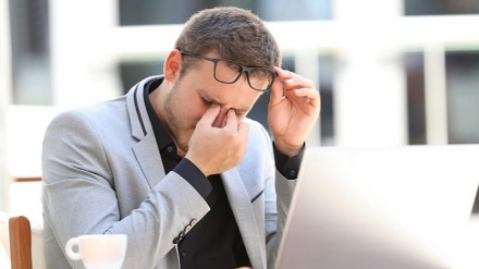 کاهش خستگی چشم هنگام استفاده از صفحه نمایش با چند تمرین ساده 