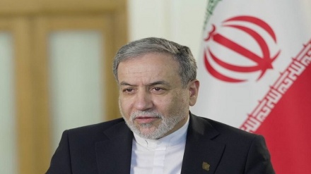 فارس خلیج کښې له سیمې د ورهاخوا  ځواکونو شتون تل تاوتریخوالی زیات کړی 