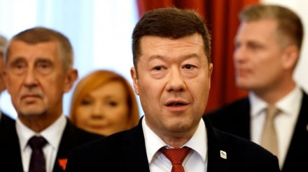 Ketua Parlemen Ceko Menentang Pengiriman Senjata ke Ukraina