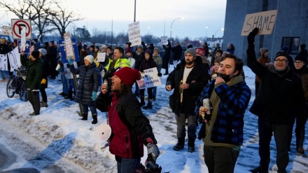 ادامه سرکوب پلیس آمریکا علیه معترضان به قتل یک زن  