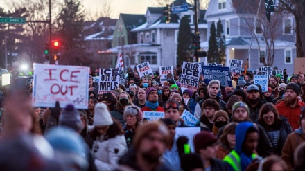 Почему в США нарастают протесты против убийства женщины в Миннеаполисе?