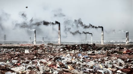 Капитализм; Эксплуатация природных ресурсов и давление на окружающую среду