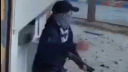 מאתיים ממנהיגי מהומות נעצרו כשברשותם פצצות ואקדחים