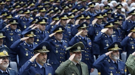 ইসলামী প্রজাতন্ত্র ইরানে বিমান বাহিনী দিবস উদযাপন