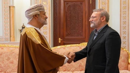Larijani akutana na Sultani wa Oman, mazungumzo baina ya wawili yaendelea kwa saa tatu