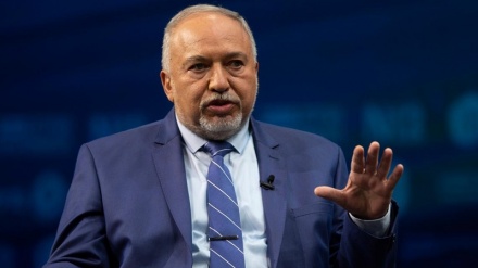 لیبرمن: نتانیاهو د ټرمپ ګوډاګی دی