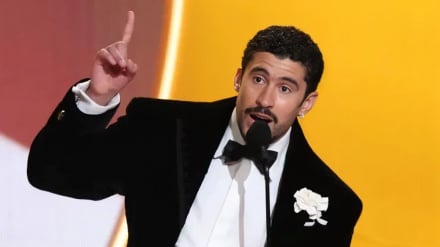 بد بانی فریاد زد: «ما انسانیم»؛ مراسم گِرَمی ۲۰۲۶ به دادگاه سیاست‌های مهاجرتی ترامپ تبدیل شد