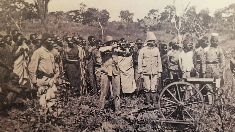 Vuajtjet e kolonializmit | Pambuku, zjarri dhe uria; Gjurmët e krimit gjerman