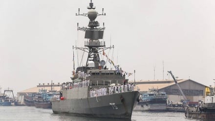 ناوشکن ایرانی «دنا» در بندر ویشاخاپاتنام هند پهلو گرفت