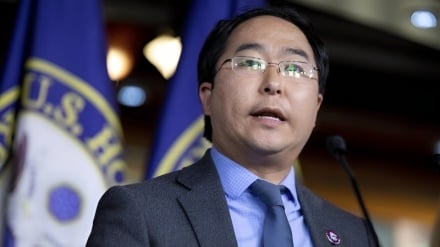 American senator: Americans oppose war with Iran