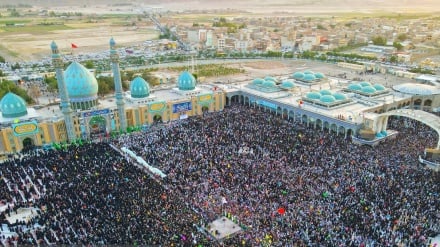 Джамкаран мешітіндегі шағбанның ортасы кеші