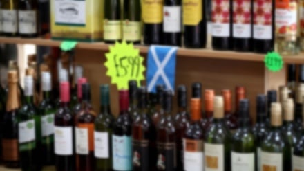 افزایش مرگ و میر ناشی از الکل میان جوانان ایرلند شمالی؛ هشدار پزشکان و فعالان سلامت