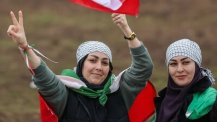 Marshimi masiv i popullit iranian në 47-vjetorin e fitores së Revolucionit Islamik + Foto
