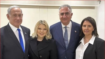 Իրանական լրատվամիջոցներ | Փահլավի; Ծառայություն Բրիտանիայի և Իսրայելի շահերին / Իրանի իսլամական հեղափոխությունը; Չընդհատվող առաջընթաց