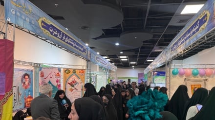 حضور پررنگ غرفه های مهاجران افغانستانی در نوزدهمین نمایشگاه قرآن و عترت مشهد