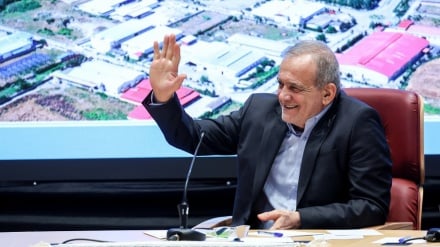 Pezeshkian apongeza hamasa kubwa ya wananchi waliojitokeza katika maadhimisho ya tarehe 22 Bahman