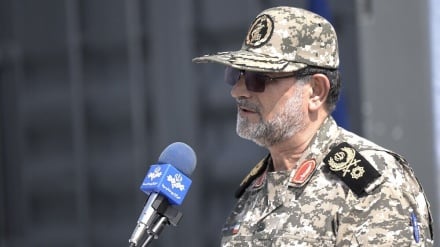 מפקד חיל הים במשמרות המהפכה: חיל הים מקיים מעקב מודיעיני לאורך 24 שעות ביום במצרי הורמוז