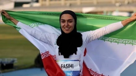 Atlet Wanita Iran Raih Emas di Atletik dan Taekwondo