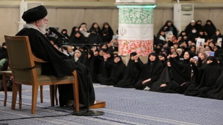 Bə Fəcri darujon mınosibəti xoto de Yolə Rəhbəri vindemon