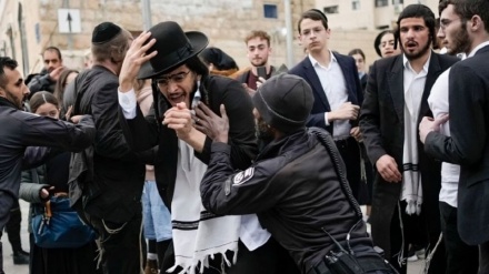 Manifestaciones de judíos haredíes contra el gabinete de Netanyahu / Preocupación de Israel por movimientos en la frontera con Egipto