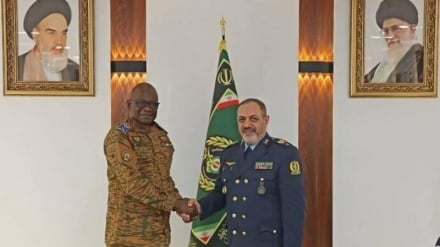 İran Savunma Bakanı: Afrika’daki Bağımsız ve Devrimci Ülkelerle İlişkiler Geliştirilecek