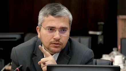 پارلمان ایران: نماینده مجلس: دونالد ترامپ به دنبال بهانه‌ای برای ترک منطقه بدون آبرویزی است