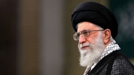 Qual è la radice dell'ostilità degli USA nei confronti dell'Iran secondo il Leader della Rivoluzione, e quale sarà la risposta dell'Iran alla guerra?