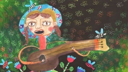 Niña iraní brilla en el concurso Internacional de Pintura de Kanagawa 2025, en Japón