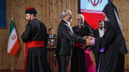 Լուսանկարներ- Միաստվածային կրոնների առաջնորդների հանդիպումը Փեզեշքյանի հետ և «Ողջույն դեսպաններ» պաշտոնական արարողությունը 