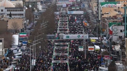 Бахонар: 22-ші Бахман шерулері АҚШ интервенциясына «жоқ» деп айту болды