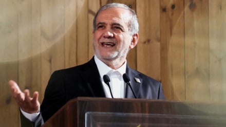 イラン大統領：「我が国は戦争を求めていない」／啓示宗教の教えの軸は慈悲、誠実、正義」