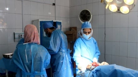 طالبان حضور همزمان پزشکان زن و مرد را در اتاق‌ عمل ممنوع کرد