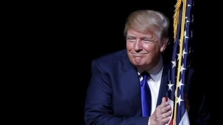 Satirat e përdorusve të X | Shfaqja e re e Trump në Gjirin Persik: Dy anije, shumë mburrje dhe shije të ndryshme kërcënimi!