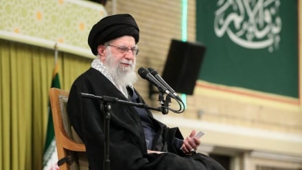 Schlagzeilen| Revolutionsführer warnt USA/ Aktionen der USA und Israels in der Region