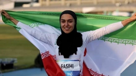 Sportistja iraniane fiton medalje ari në pistë dhe medalje shumëngjyrëshe në tatami të taekwondo-së