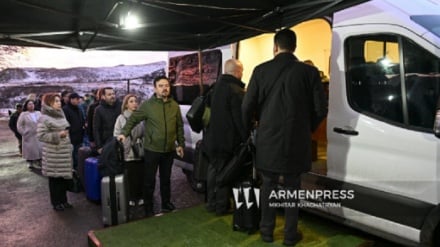 Ադրբեջանի քաղաքացիական հասարակության ներկայացուցիչները Հայաստան ժամանեցին ցամաքային սահմանազատված հատվածով