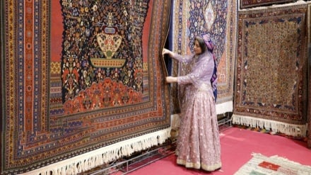 ১০ মাসে আড়াই মিলিয়ন বর্গমিটার হস্তনির্মিত কার্পেট উৎপাদন করেছে ইরান