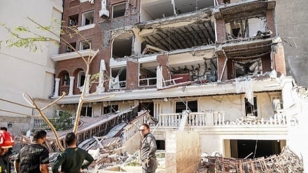 Kajian tentang Peristiwa Bahman 11 di Iran: Narasi Resmi versus Perang Media yang bermusuhan