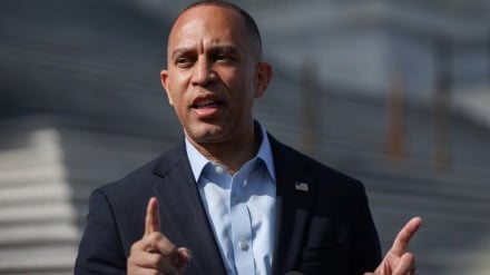 আমেরিকায় সরকার পরিবর্তন জরুরি: মার্কিন ডেমোক্রেট নেতা