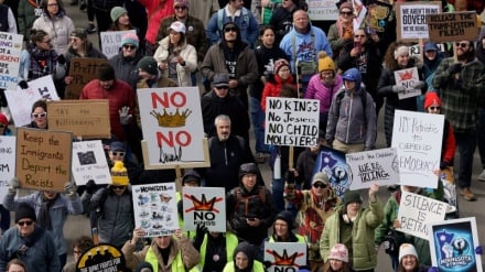 Mamilioni ya Wamarekani waandamana kupinga  vita  vya Trump dhidi ya Iran