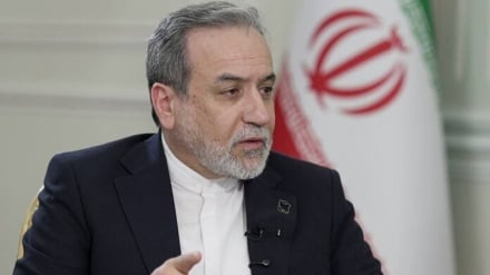 عراقچی: همسایگان مواضع خود را در قبال کشتار غیرنظامیان در ایران شفاف‌سازی کنند