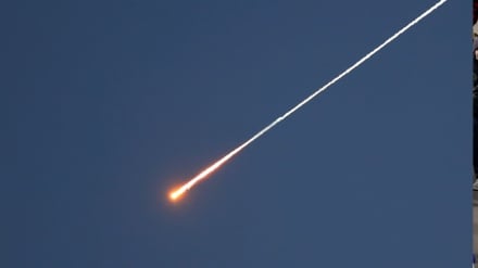 এবার মার্কিন-ইসরায়েলি শত্রুদের শিল্প-স্থাপনাগুলোয় ইরানের বিধ্বংসী হামলা 