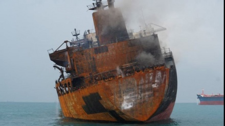  Hormuz tanqə, İroni hakemiyət