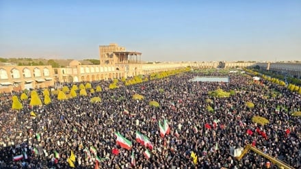 Mamilioni ya Wairani wamuomboleza Kiongozi Muadhamu; taifa lazizima