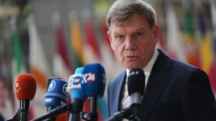 Germania: «Negoziare con l’Iran per riaprire lo Stretto di Hormuz» / Si aggrava il contrasto tra Londra e Washington?